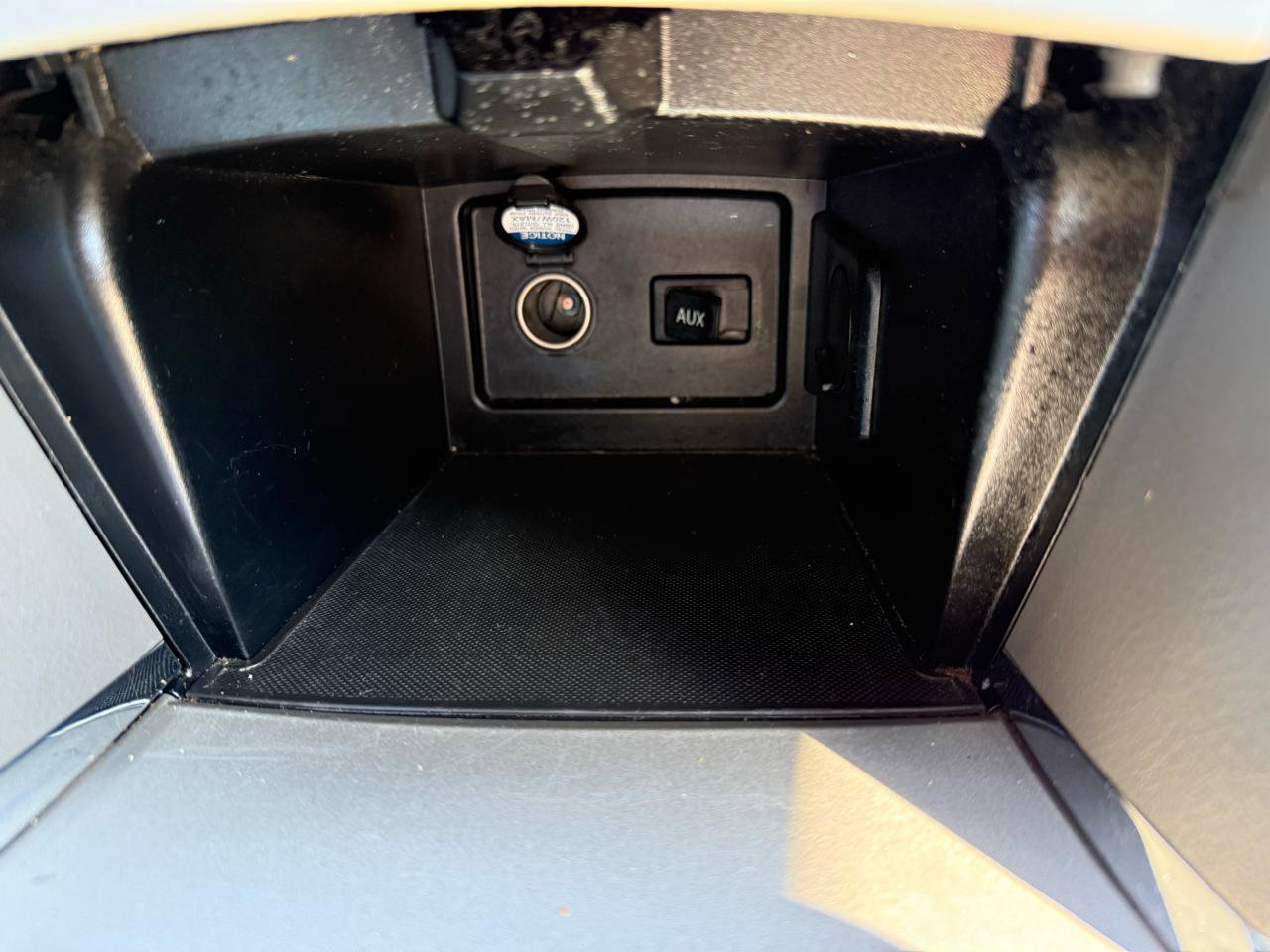 Used 2011 Toyota Camry LE image 24