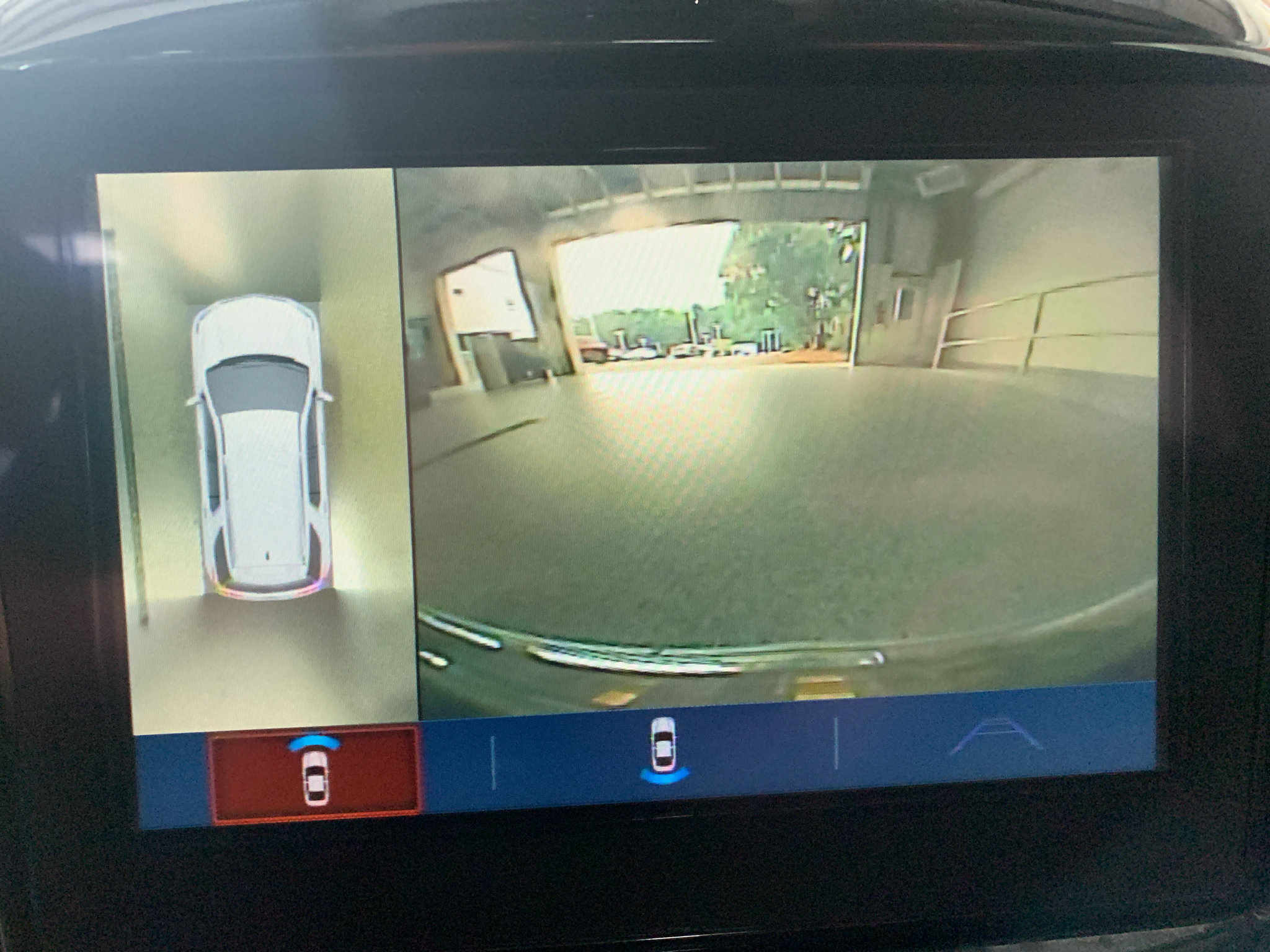 Used 2019 Chevrolet Traverse Premier w/ Driver Confidence II Package FWD image 20