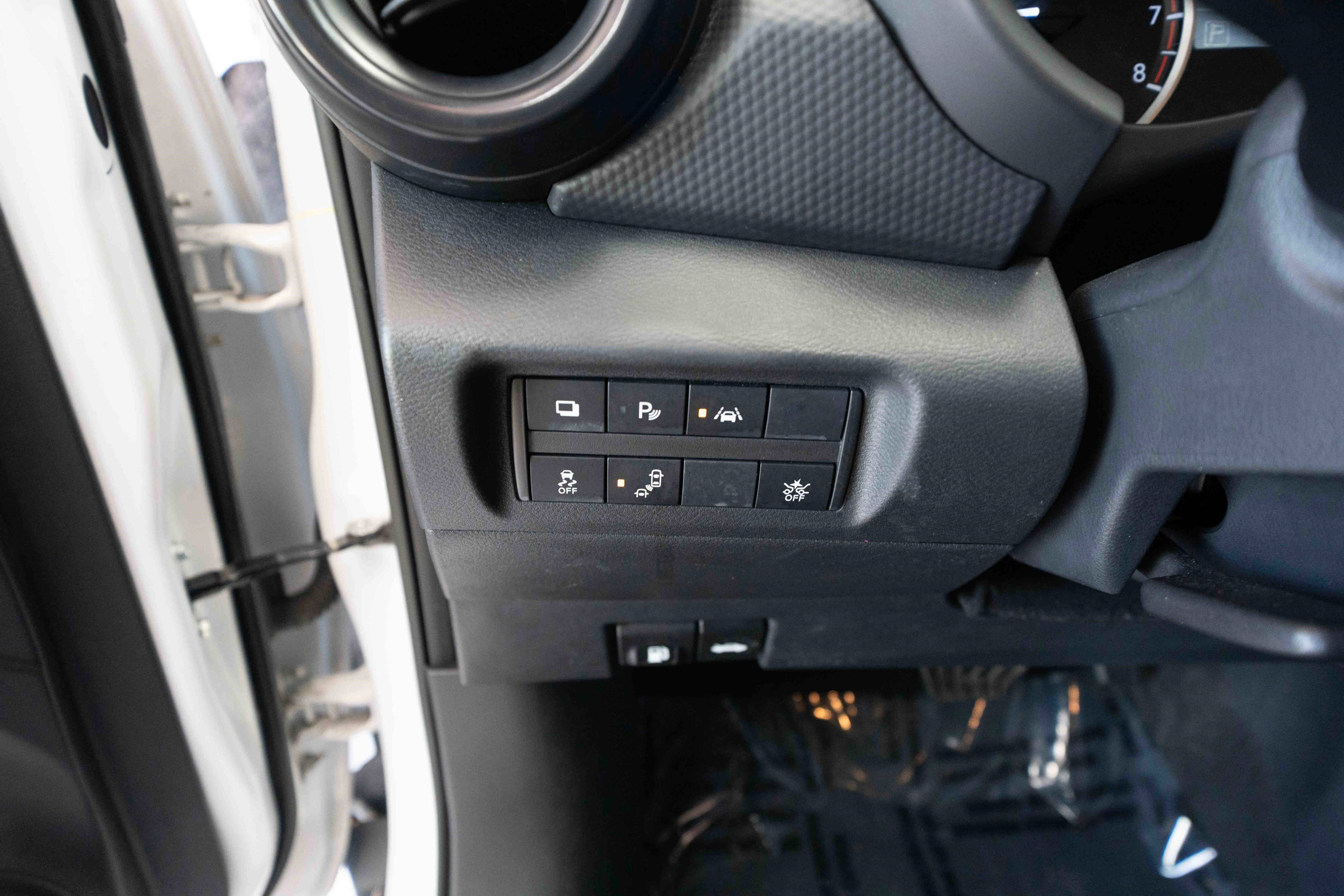 Used 2023 Nissan Kicks S image 11