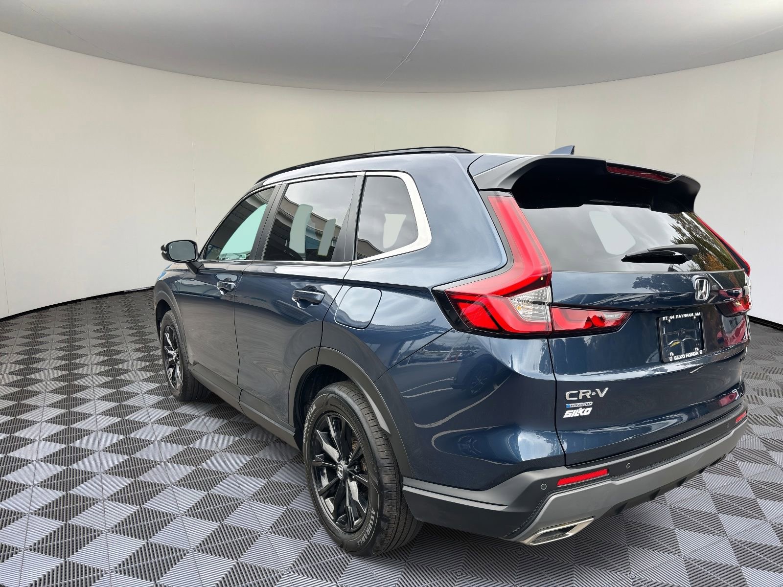 Certified 2024 Honda CR-V Sport-L image 6