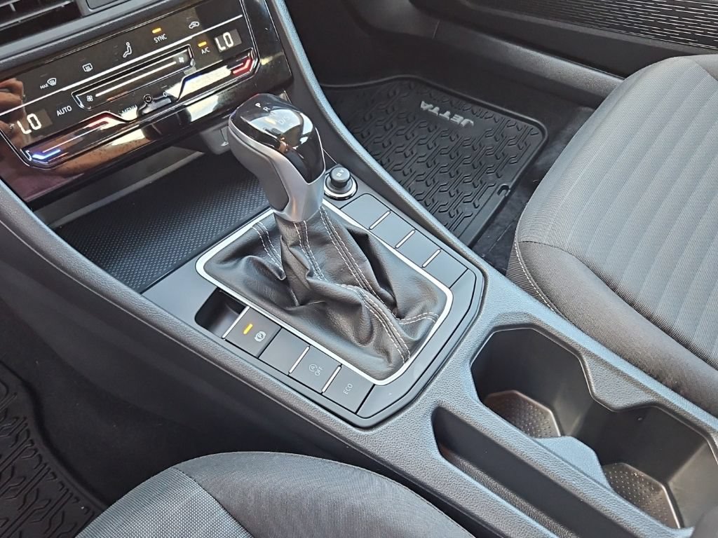 Used 2025 Volkswagen Jetta S FWD image 16