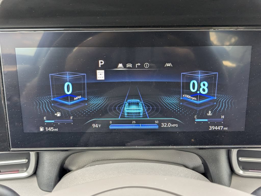 Used 2025 Hyundai Elantra SEL FWD image 32