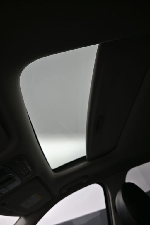 Certified 2022 Kia Telluride S image 18