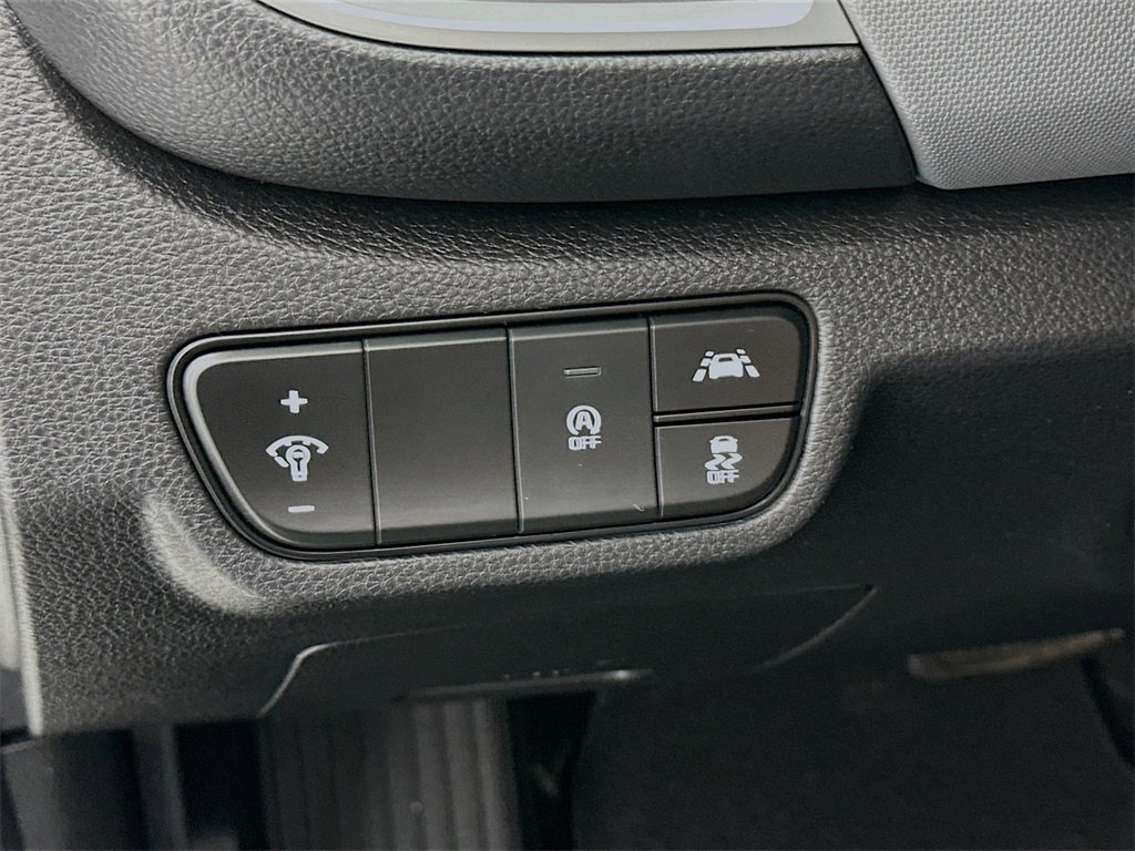 Used 2023 Kia Seltos LX image 13