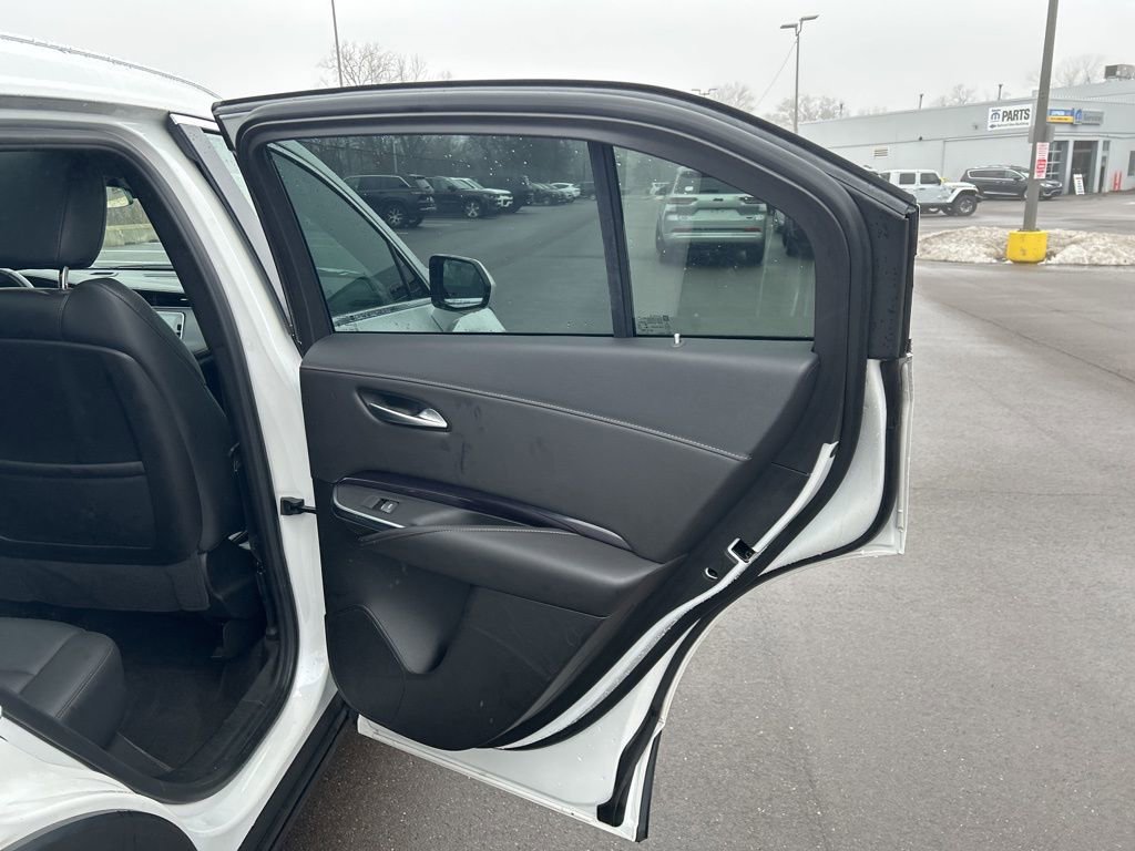 Used 2023 Cadillac XT4 Luxury w/ Cold Weather Package image 21
