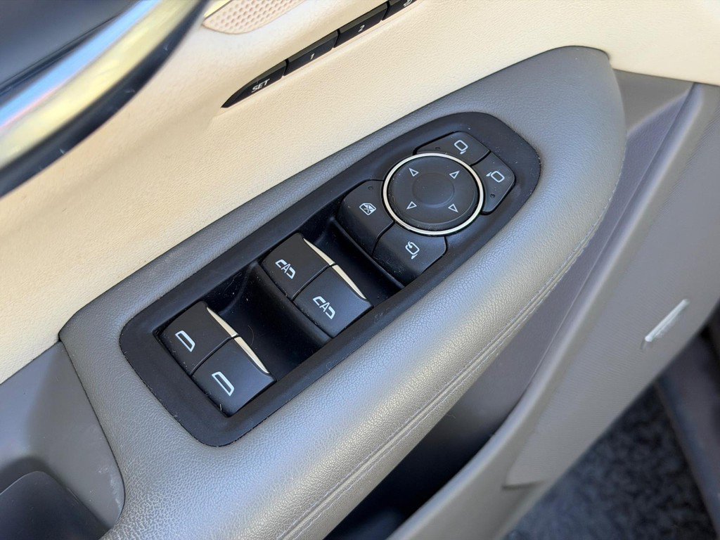 Used 2019 Cadillac XT5 Luxury FWD image 16