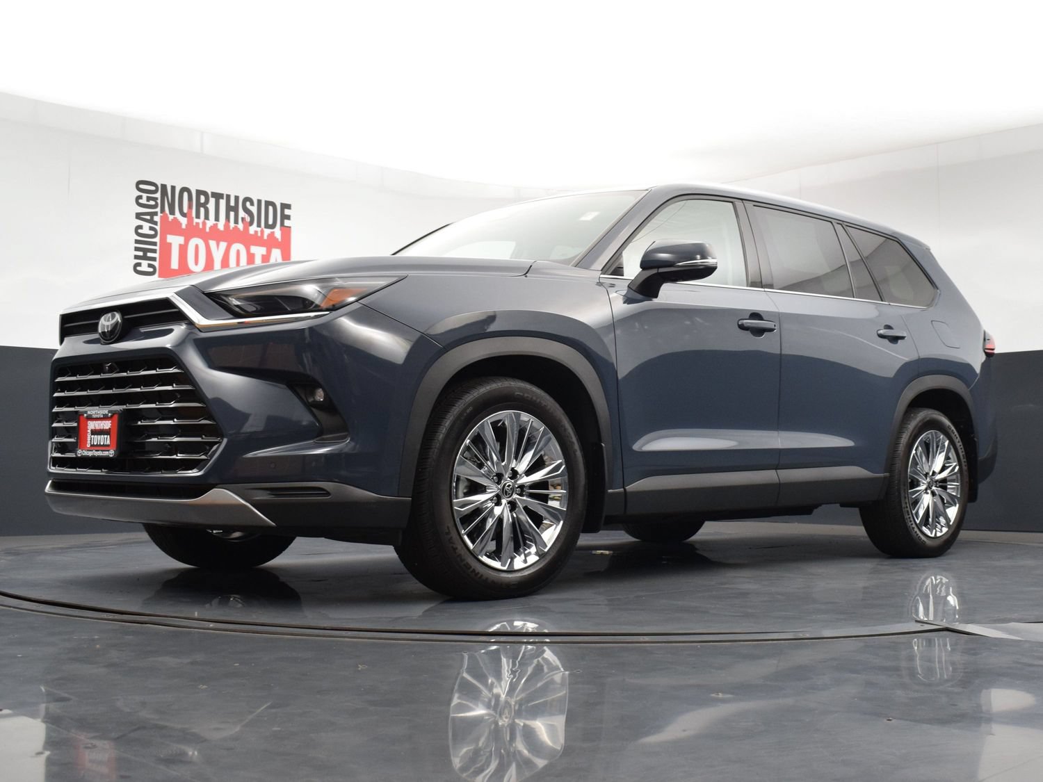 Used 2025 Toyota Grand Highlander AWD image 42