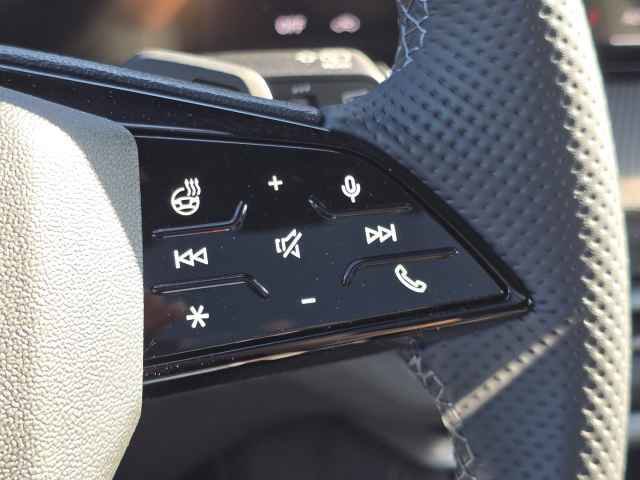 New 2025 Audi SQ5 Prestige image 21