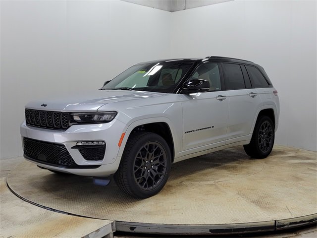 New 2025 Jeep Grand Cherokee Summit image 9