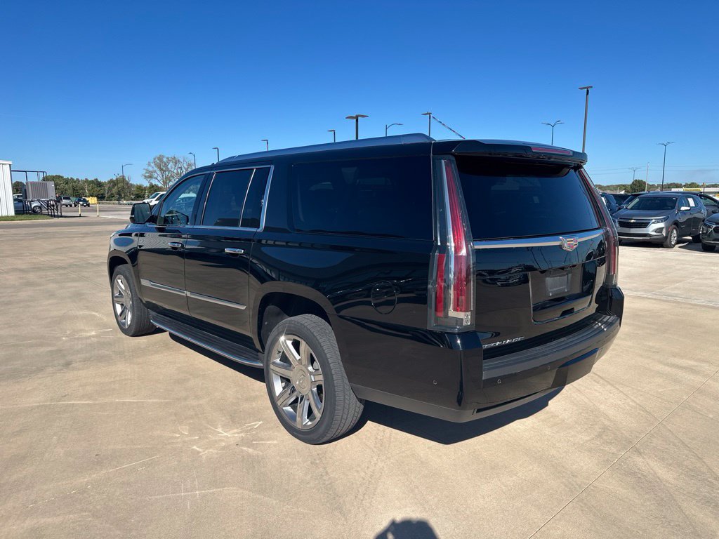 Used 2018 Cadillac Escalade ESV Luxury AWD/4WD image 30