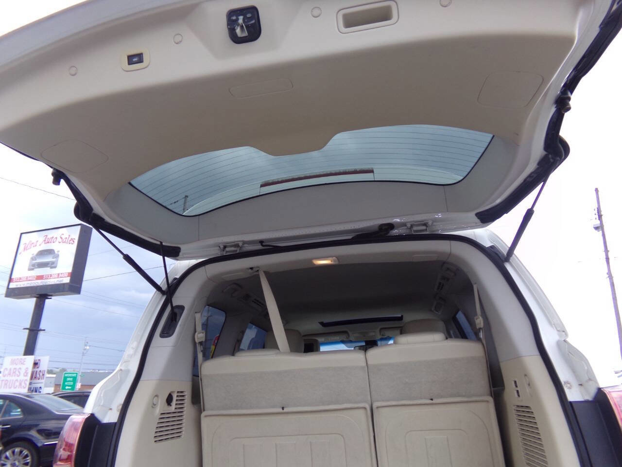 Used 2013 INFINITI QX56 4WD w/ Deluxe Touring Pkg image 27