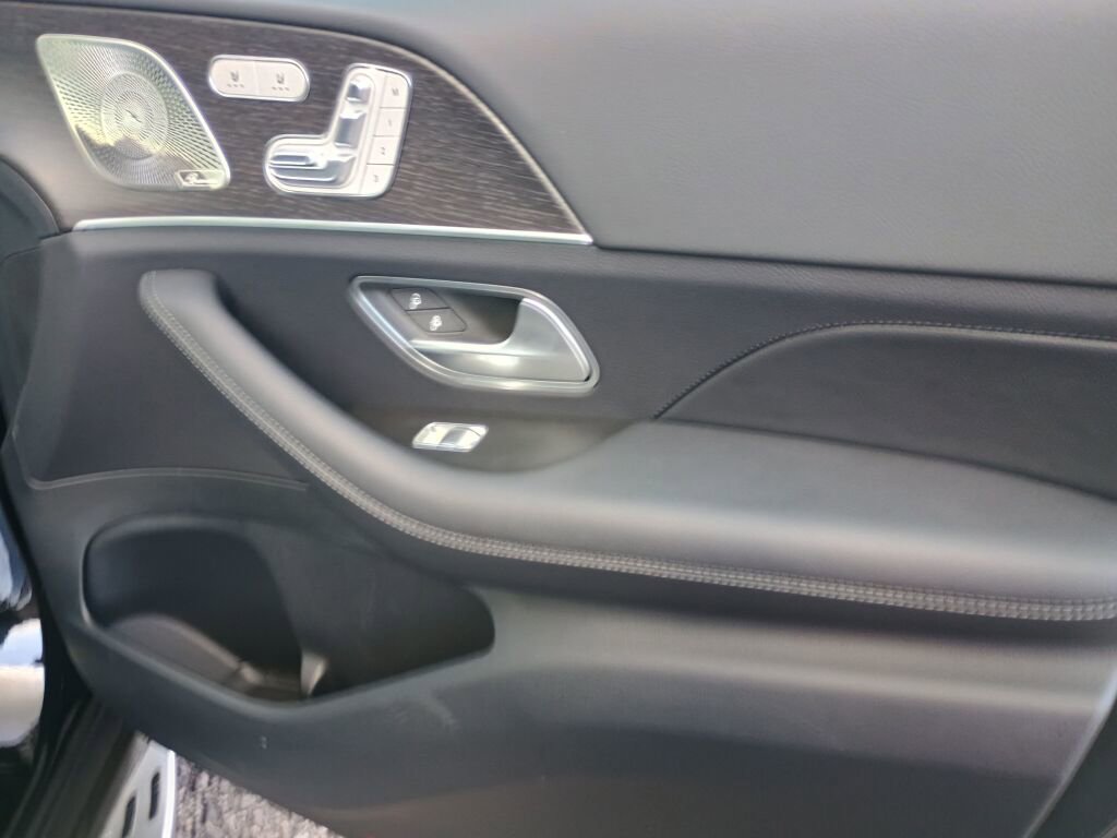 Certified 2023 Mercedes-Benz GLS 580 4MATIC image 23