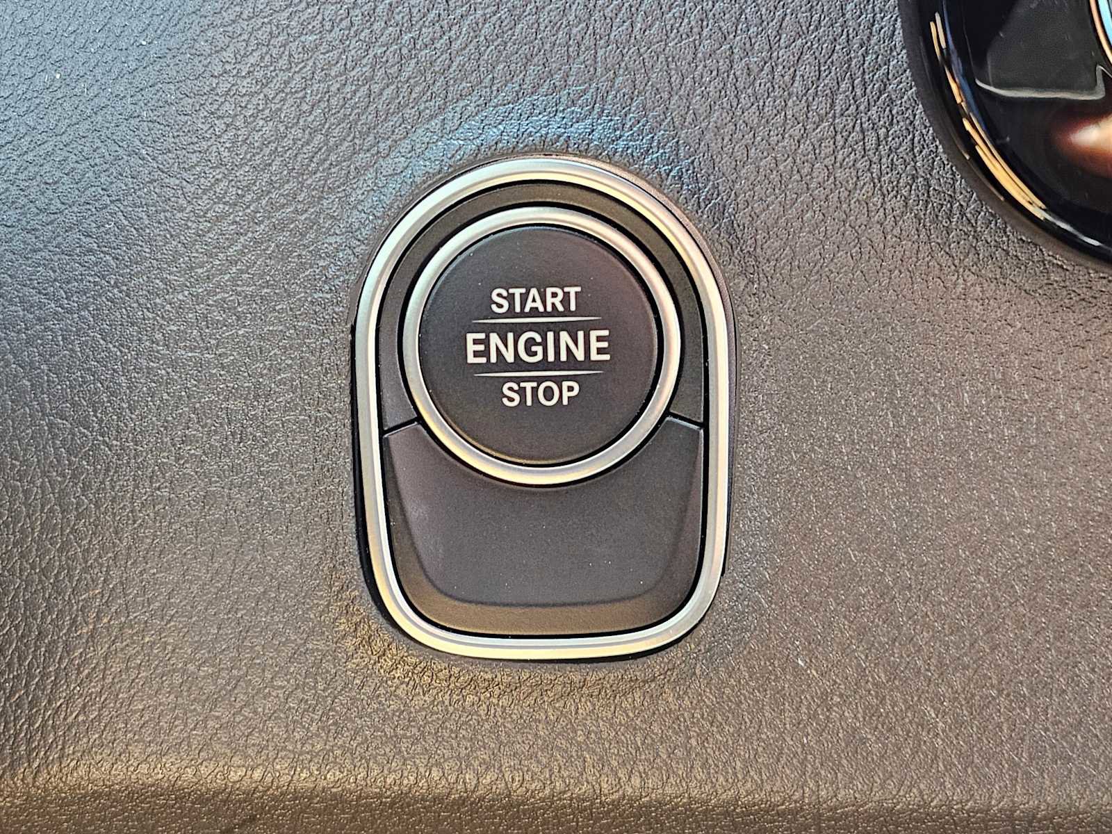 Used 2025 Mercedes-Benz Sprinter 2500 image 31