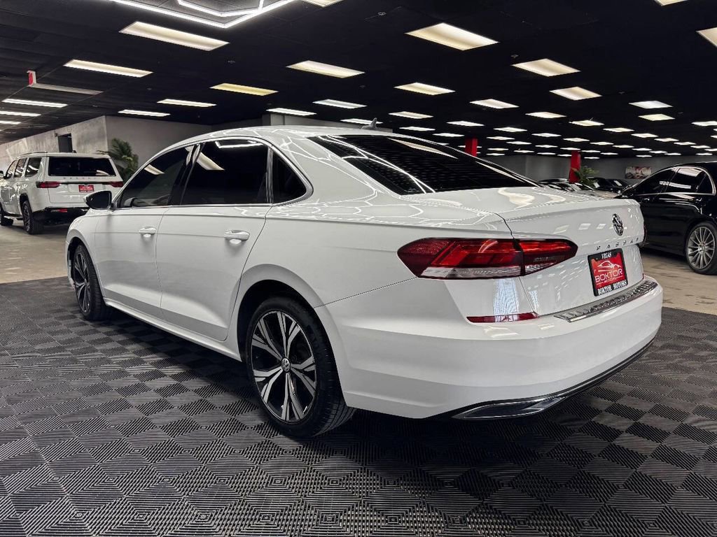 Used 2021 Volkswagen Passat 2.0T SE image 11