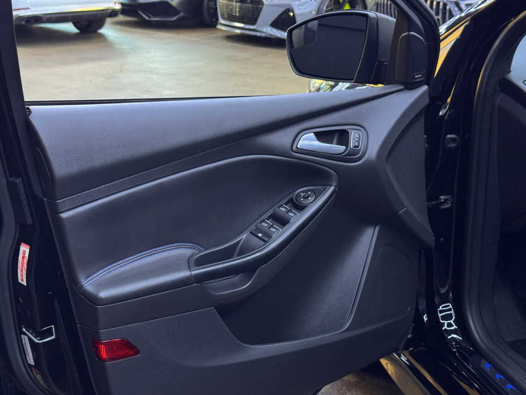 Used 2017 Ford Focus RS AWD/4WD image 15