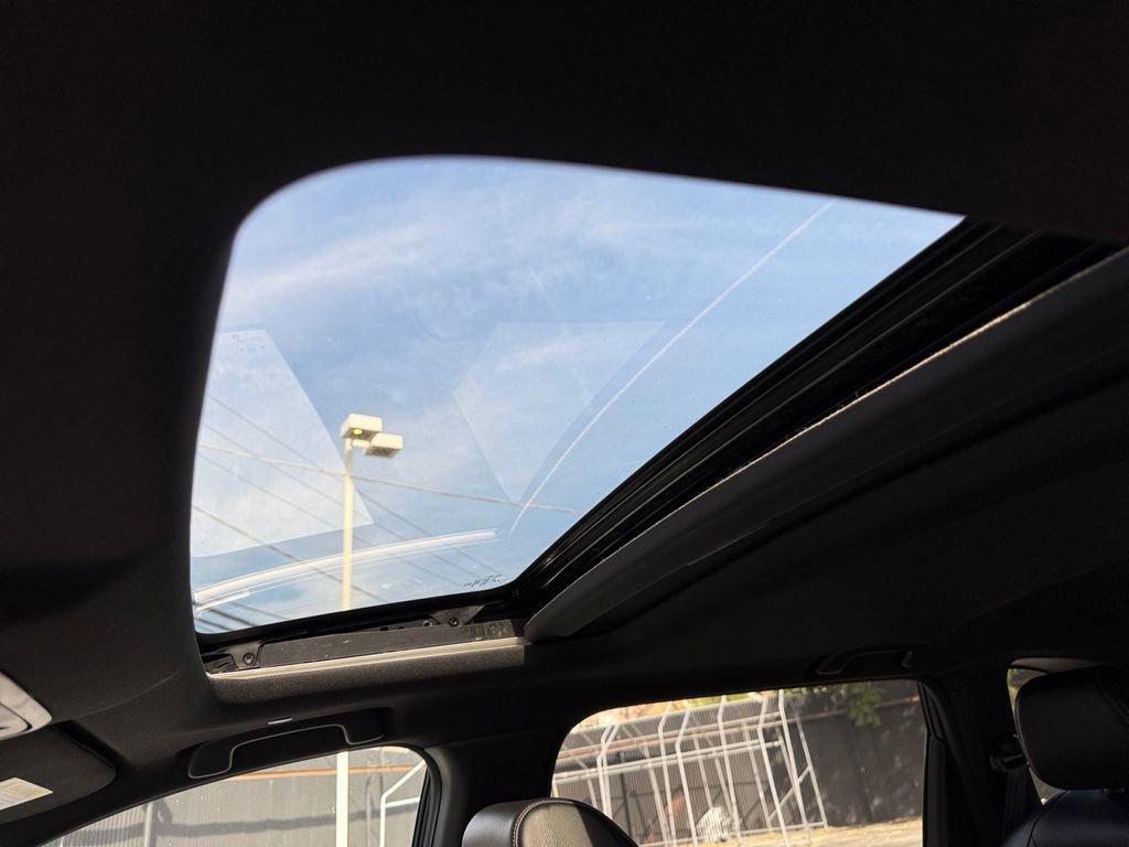 Used 2025 Honda CR-V Sport-L image 31