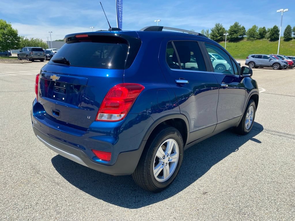 Used 2019 Chevrolet Trax LT w/ LT Convenience Package AWD/4WD image 3
