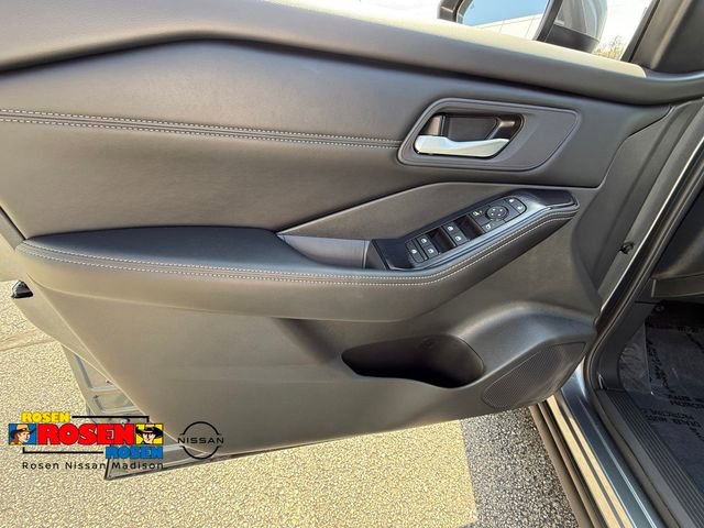 Used 2026 Nissan Rogue SV w/ SV Premium Package AWD/4WD image 10