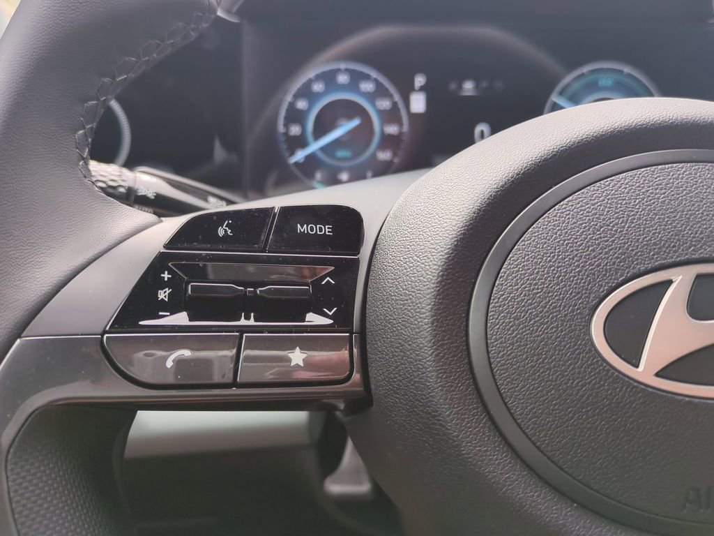 New 2026 Hyundai Elantra Limited image 31