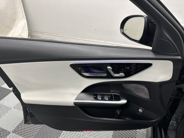 Used 2025 Mercedes-Benz C 300 4MATIC Sedan image 15