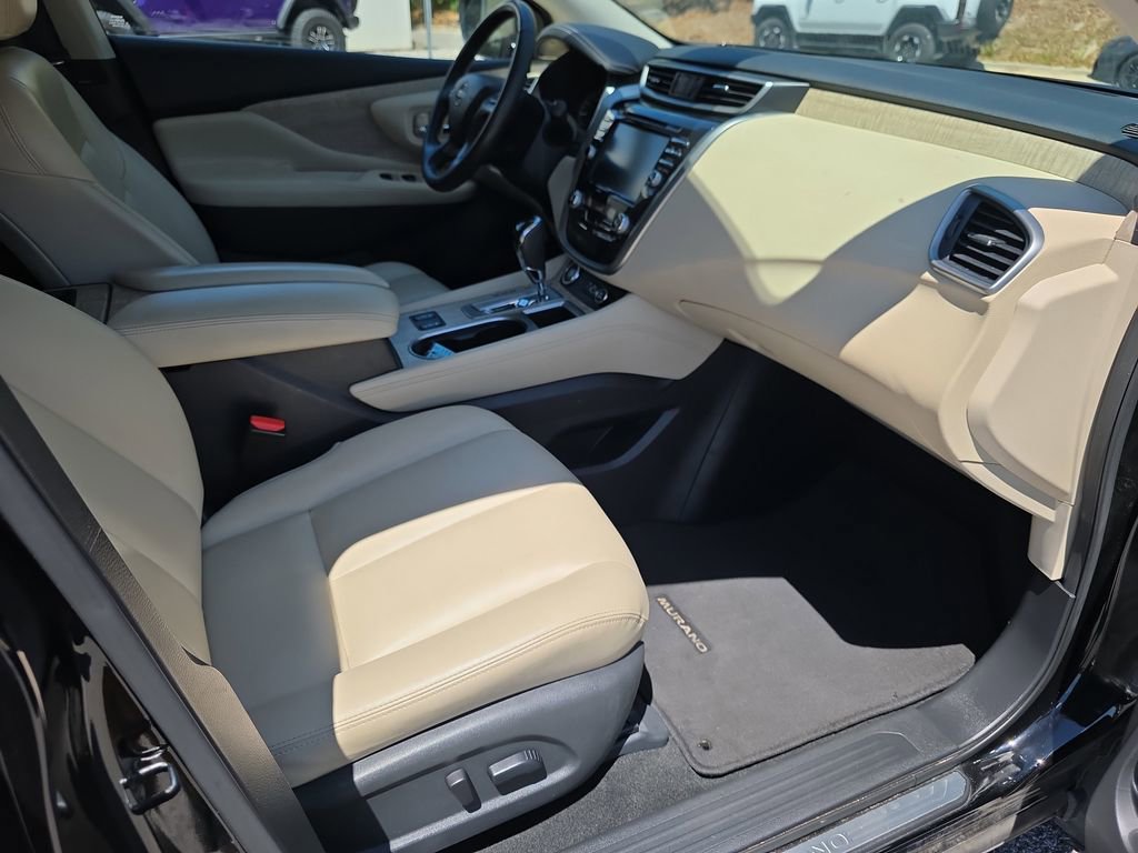 Used 2024 Nissan Murano SV image 34