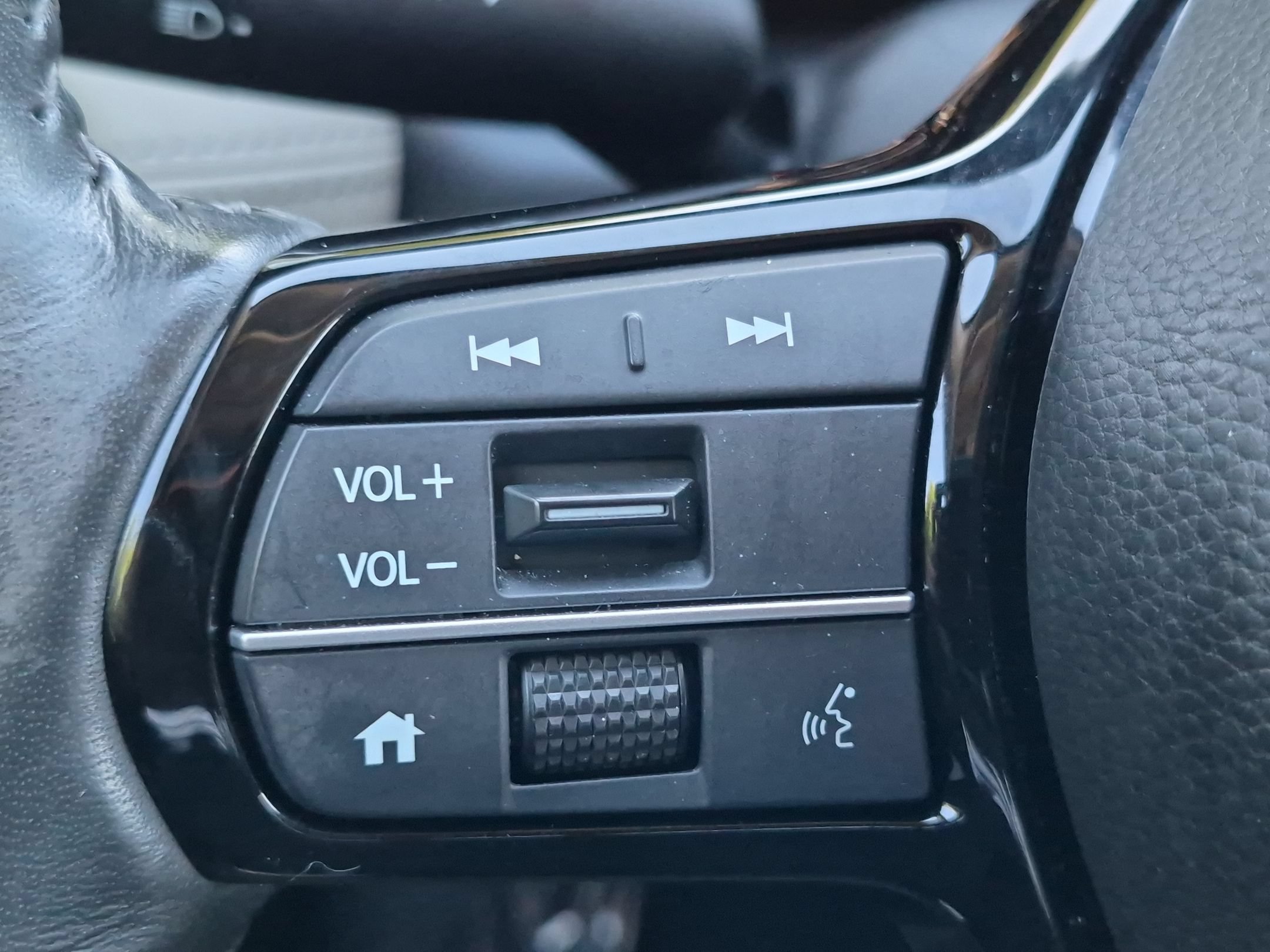 Used 2024 Honda HR-V EX-L image 14