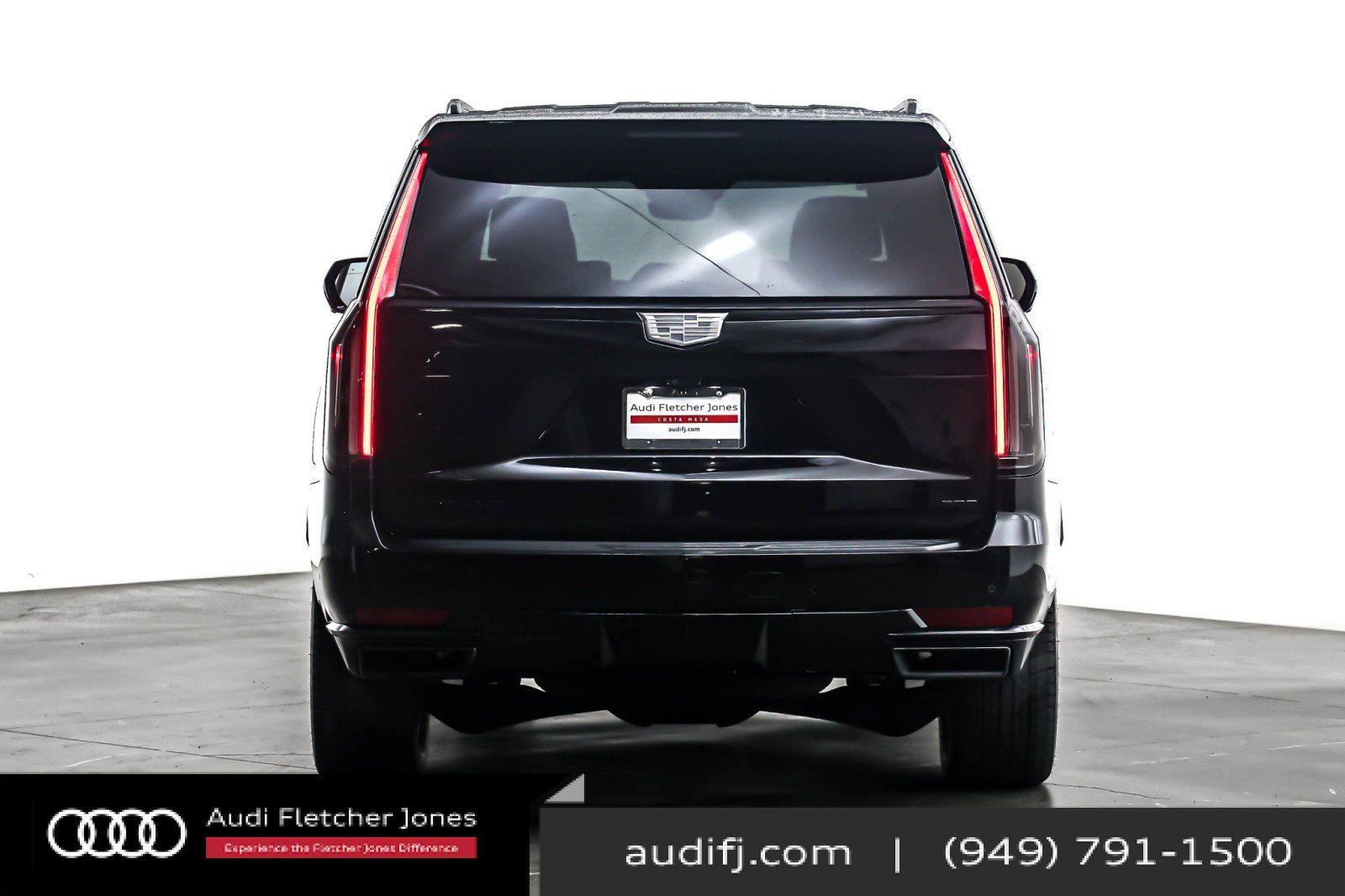 Used 2022 Cadillac Escalade ESV Sport w/ Touring Package image 4