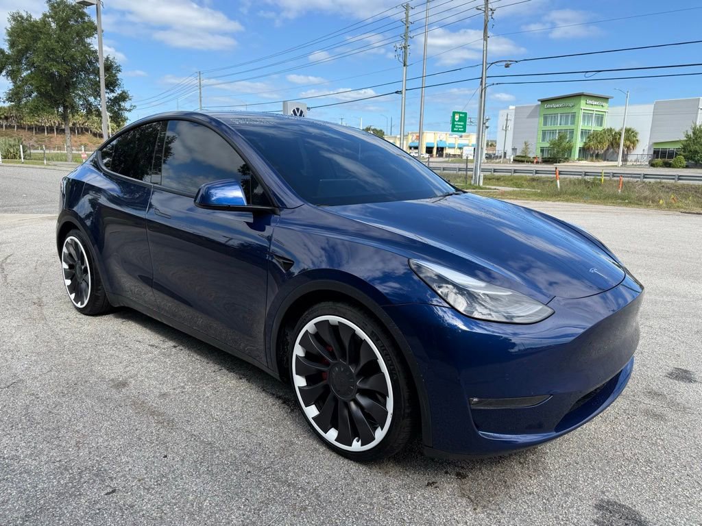 Used 2022 Tesla Model Y Performance image 3