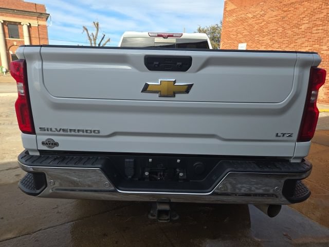 Used 2022 Chevrolet Silverado 3500 LTZ w/ LTZ Texas Edition AWD/4WD image 6