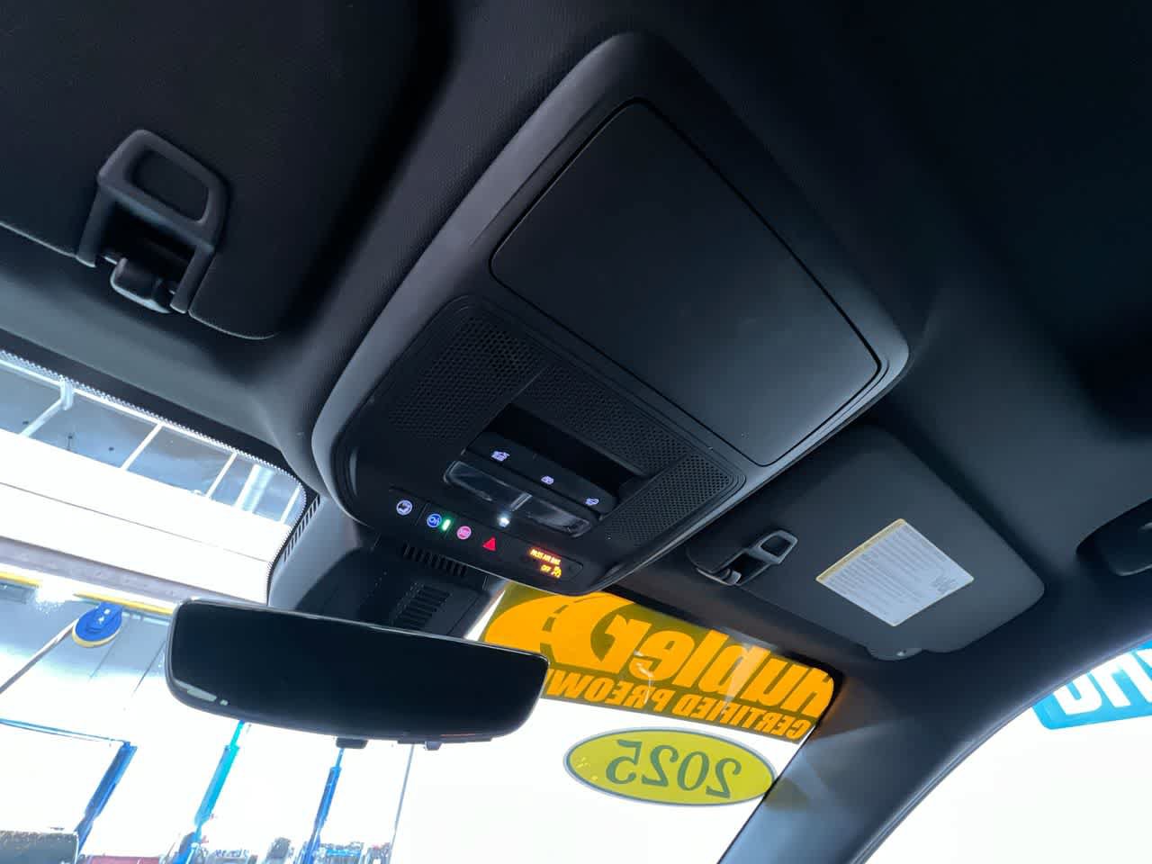 Used 2025 Chevrolet Equinox LT w/ Safety and Technology Package FWD image 33