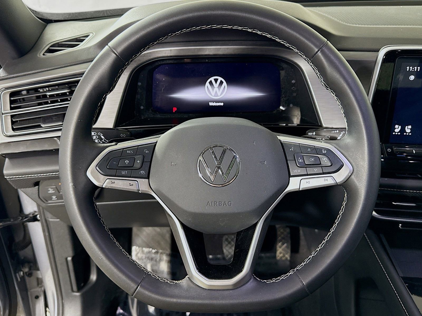 Certified 2024 Volkswagen Atlas Cross Sport SE w/ Panoramic Sunroof Package AWD/4WD image 14