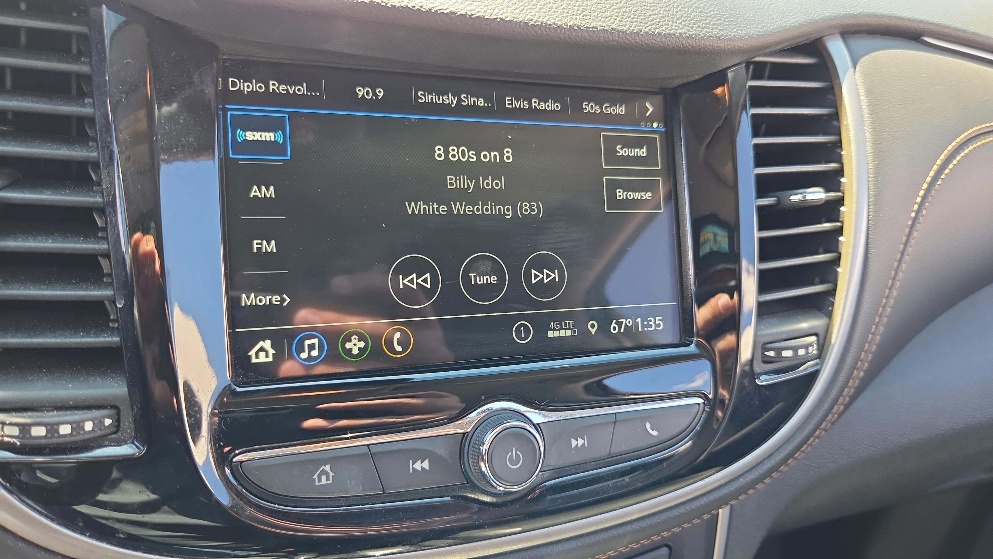 Used 2019 Chevrolet Trax LT w/ LT Convenience Package image 22