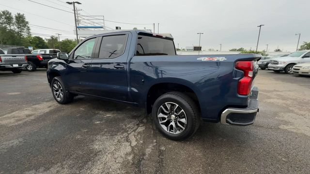 Used 2022 Chevrolet Silverado 1500 LT AWD/4WD image 6
