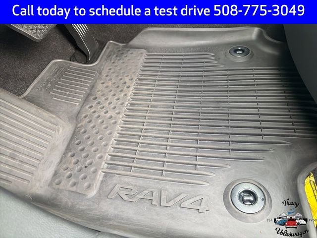 Used 2023 Toyota RAV4 Limited image 18