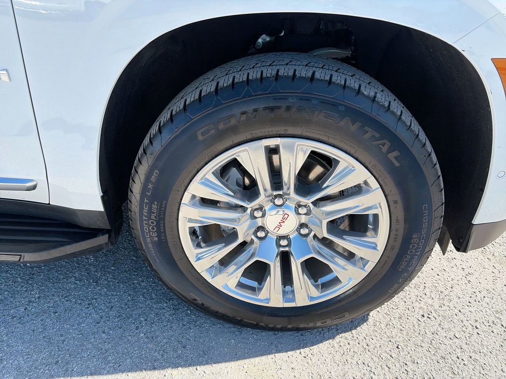 Certified 2025 GMC Yukon Denali image 33