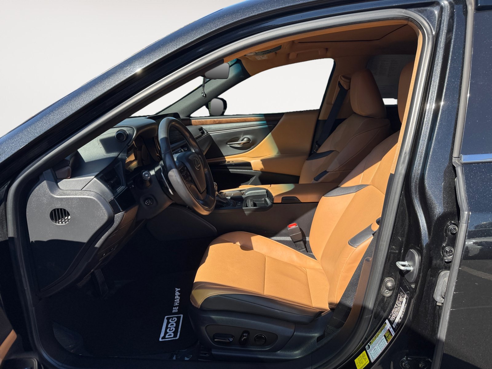 Used 2022 Lexus ES 300h w/ Premium Package FWD image 10