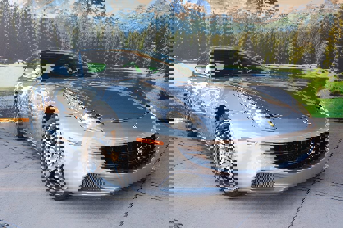 Used 2012 Ferrari FF image 3