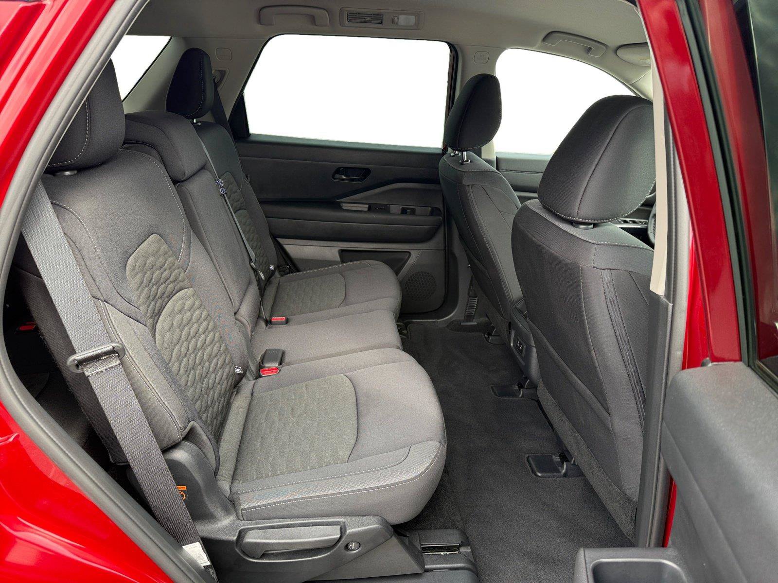 Used 2026 Nissan Pathfinder SV AWD/4WD image 26