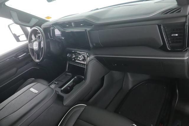 Used 2025 GMC Sierra 2500 AT4X image 33