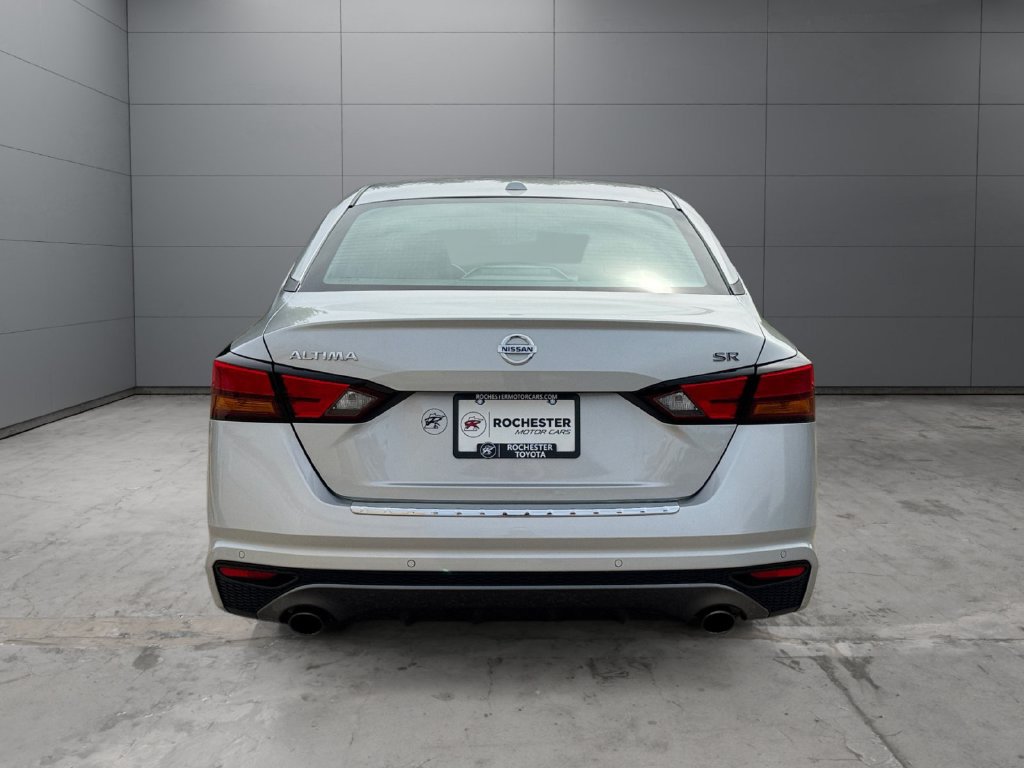 Used 2021 Nissan Altima 2.5 SR w/ SR Premium Package FWD image 4