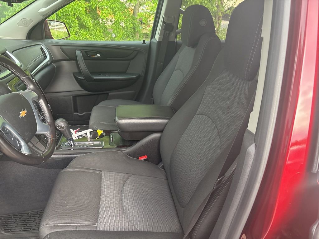 Used 2017 Chevrolet Traverse LT image 11