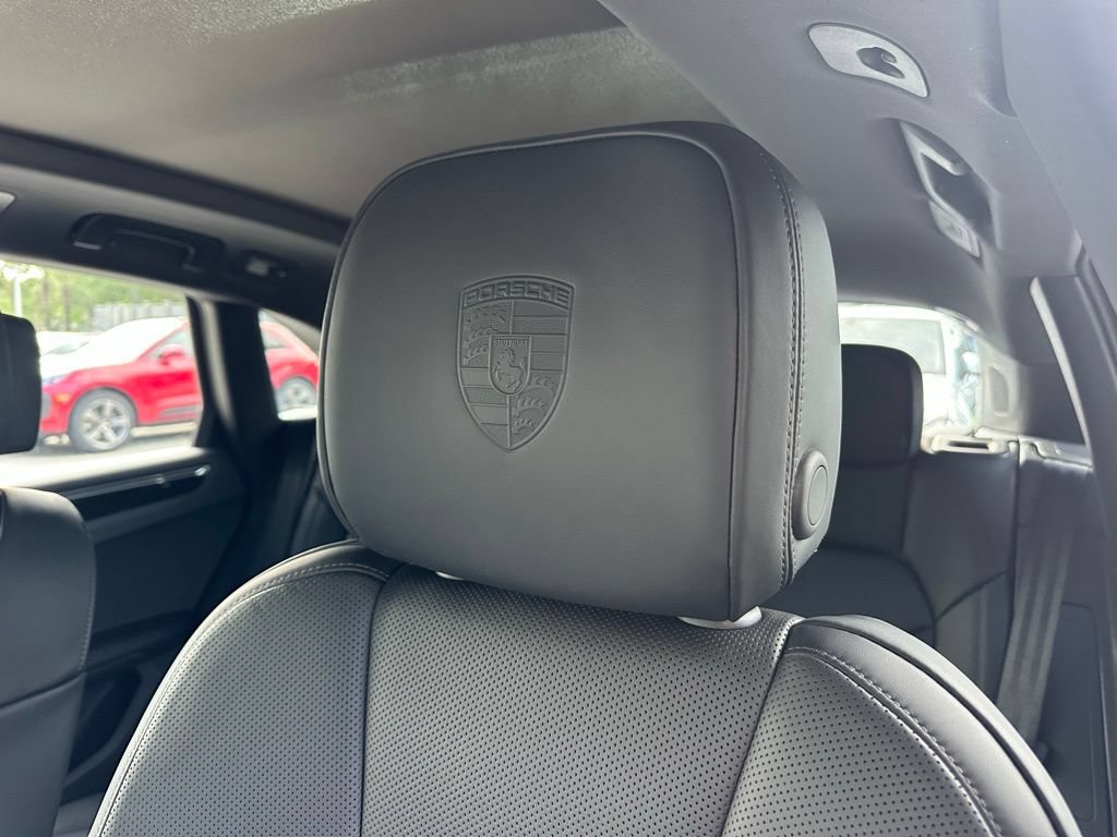 Used 2026 Porsche Macan S AWD/4WD image 25
