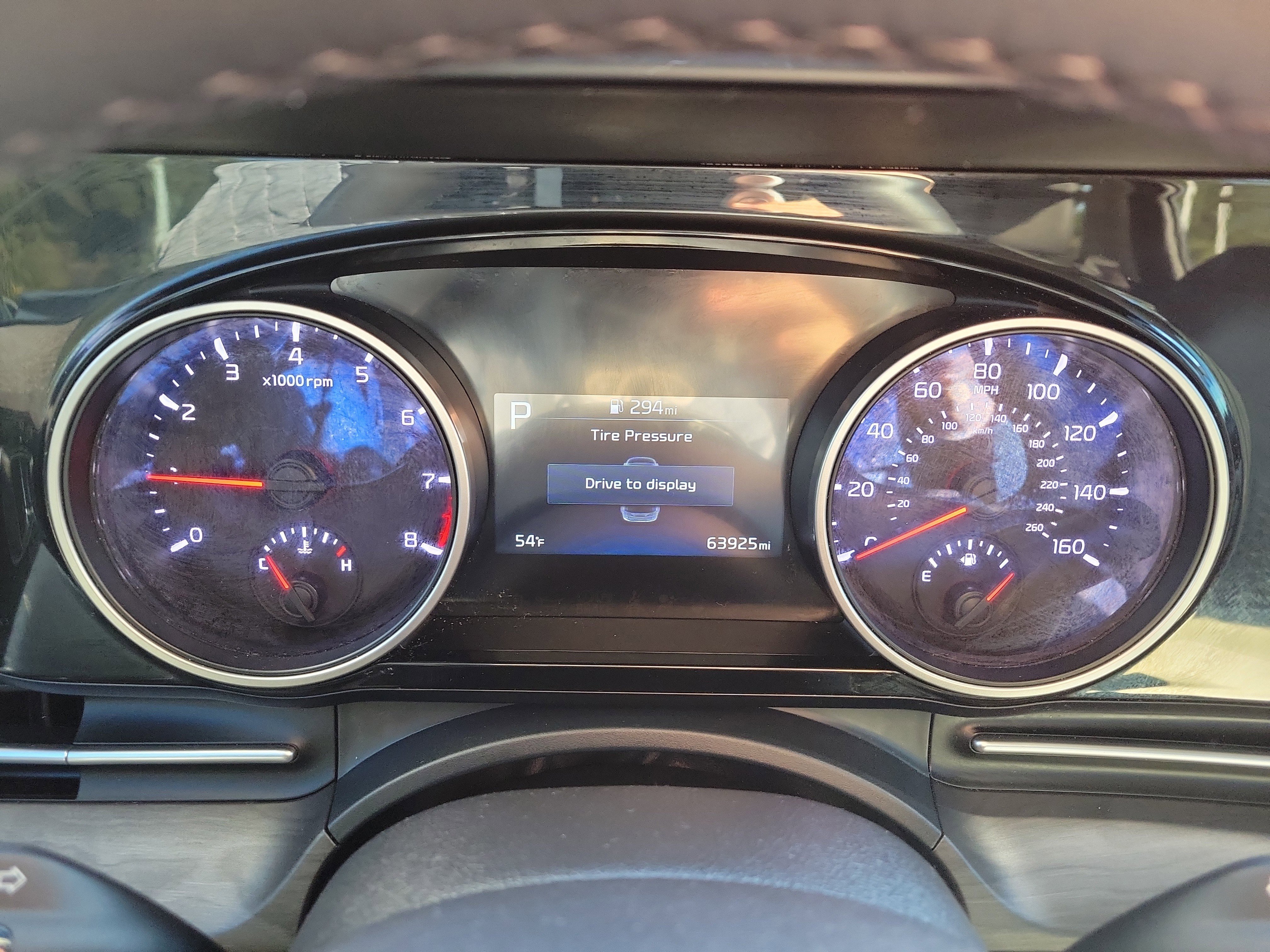 Certified 2022 Kia Carnival EX image 25