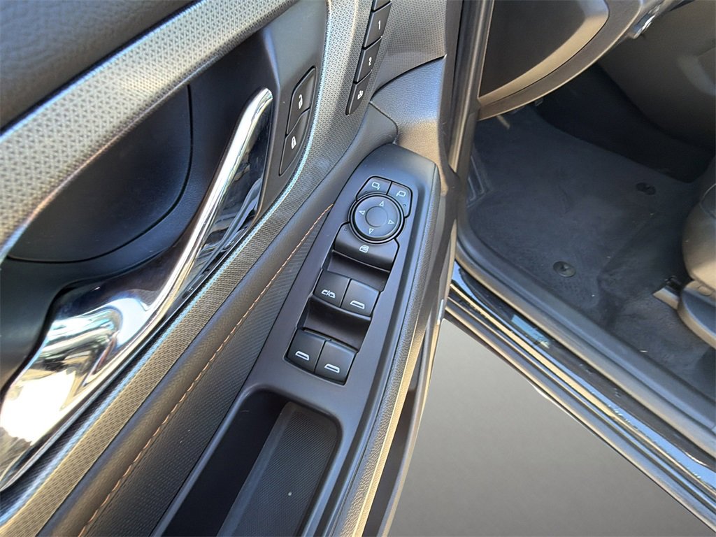 Used 2019 Chevrolet Traverse Premier w/ Redline Edition image 6