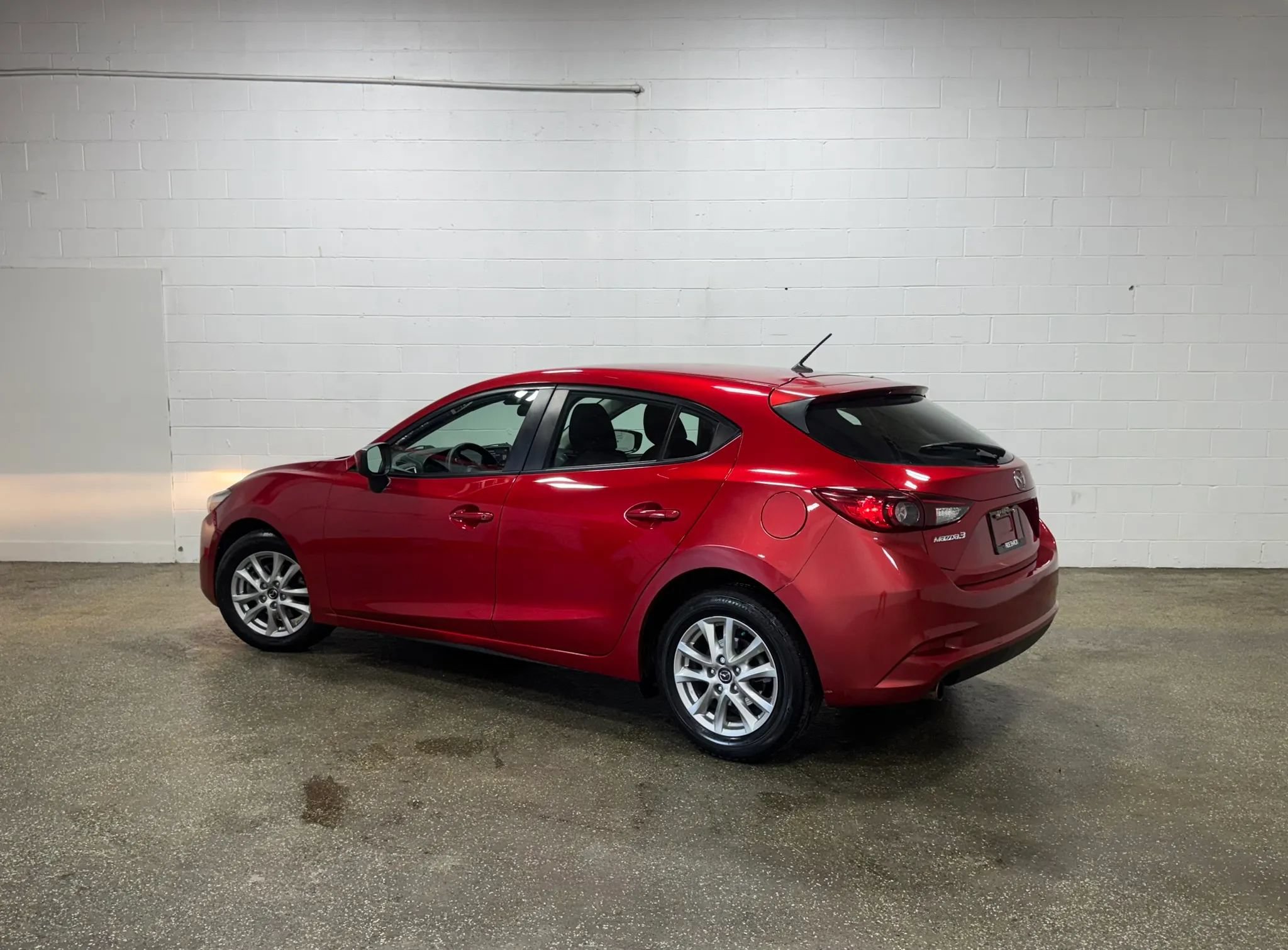 Used 2018 MAZDA MAZDA3 Sport FWD image 5