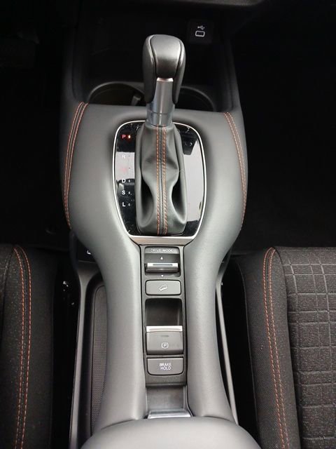 Certified 2025 Honda HR-V Sport image 18