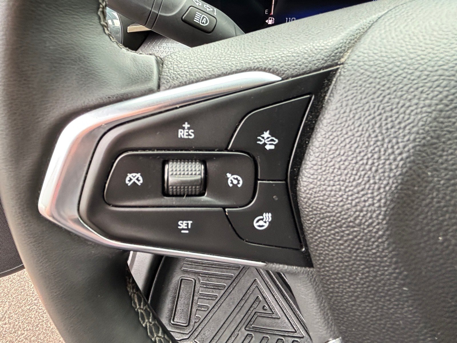 Used 2025 Chevrolet Trax ACTIV w/ Driver Confidence Package FWD image 22