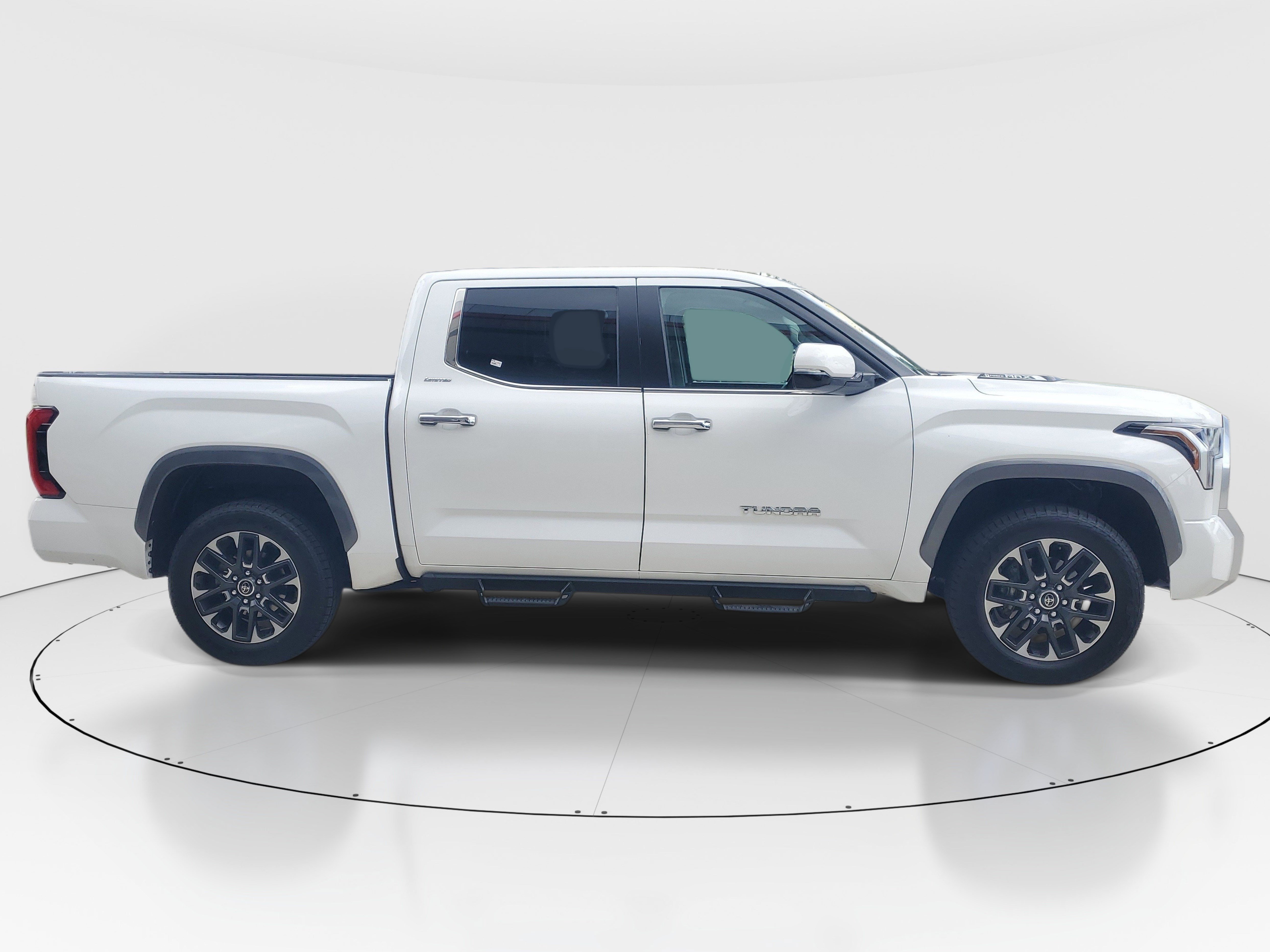 Used 2024 Toyota Tundra Limited w/ Power Package AWD/4WD image 2