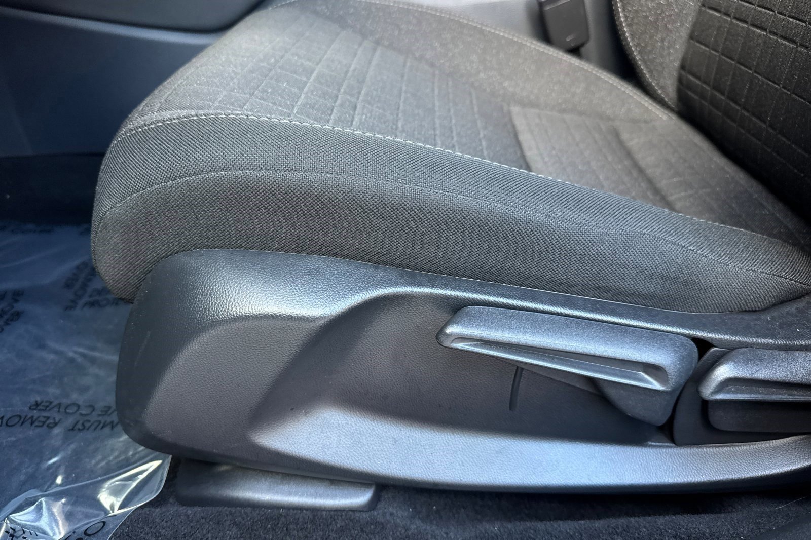 Certified 2025 Honda HR-V LX image 14