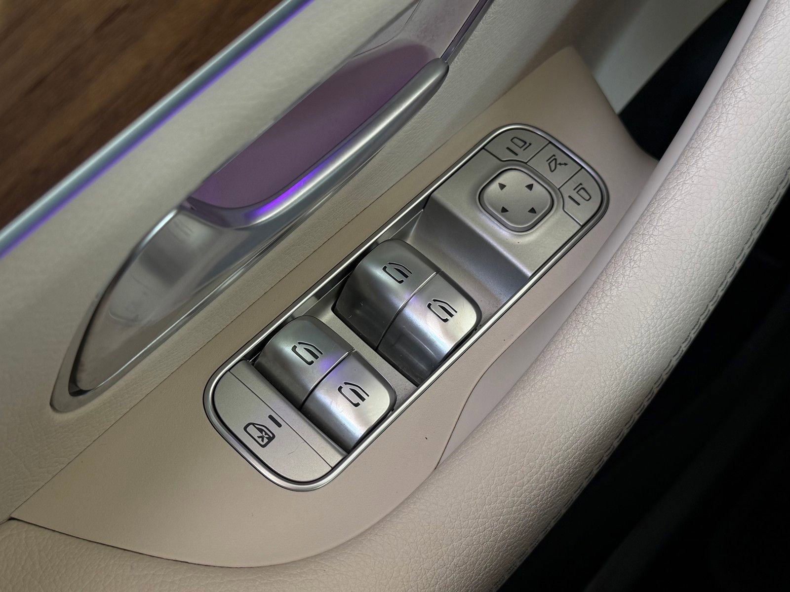 Certified 2024 Mercedes-Benz GLE 350 4MATIC image 23